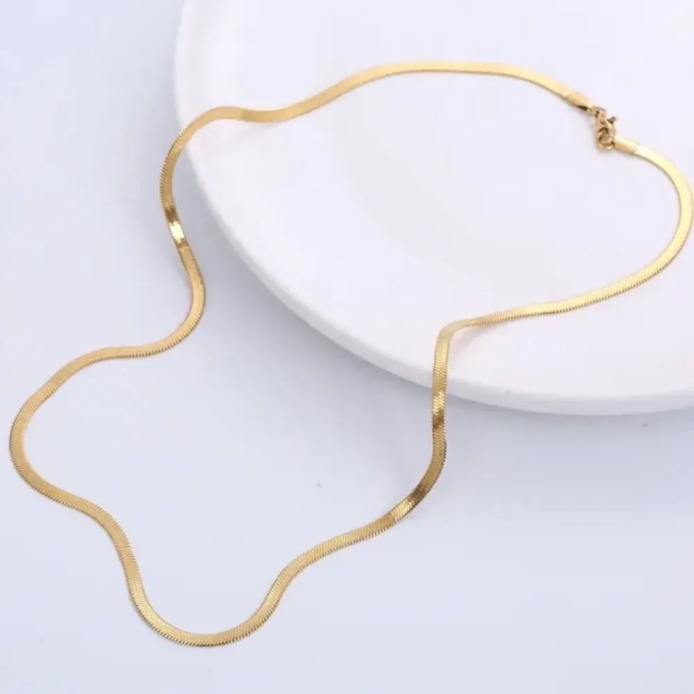 Herringbone 4mm golden necklace